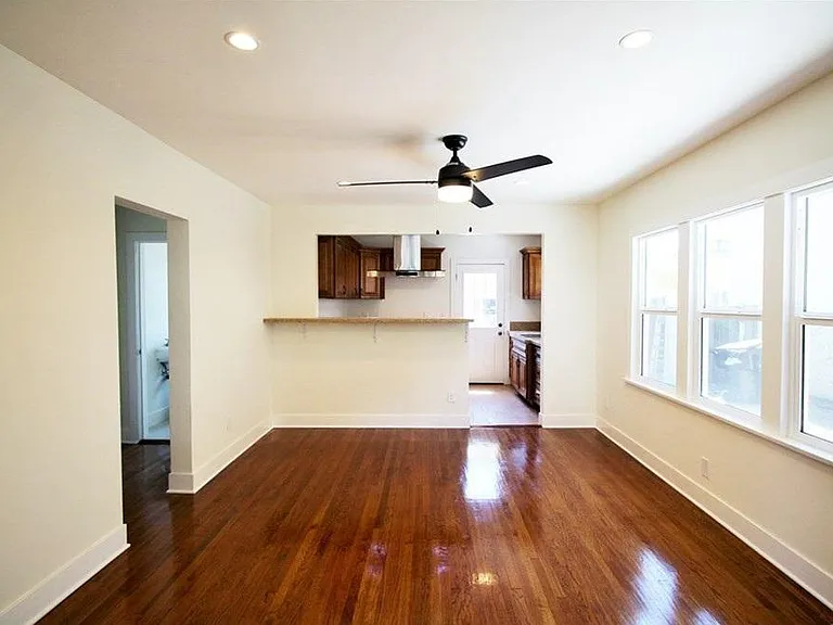 856 W Colorado Blvd — Photo 8