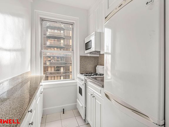 5th image of 400 E 59th St APT 5B
