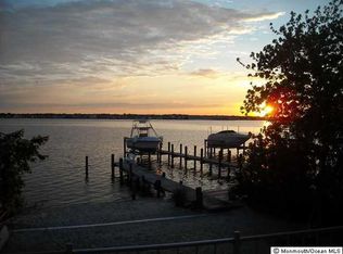 88 Green Island Rd, Toms River, NJ 08753