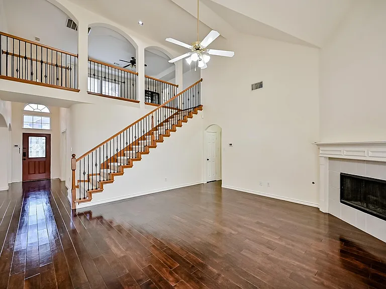 2716 Eastland Dr — Photo 22