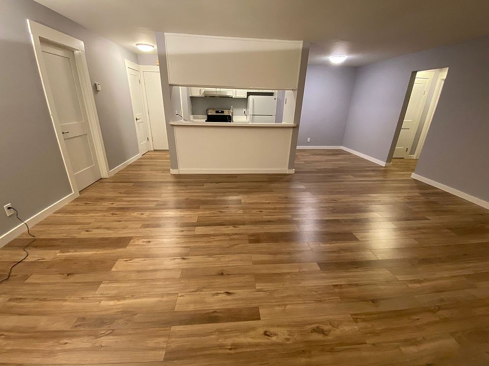 1st image of 303 Ulmer Ct #7
