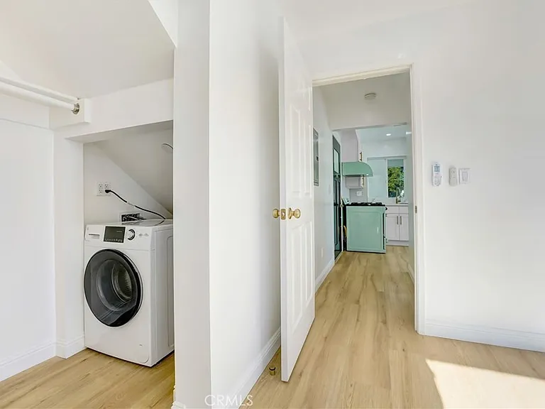 1146 West Blvd #1/3 — Photo 3