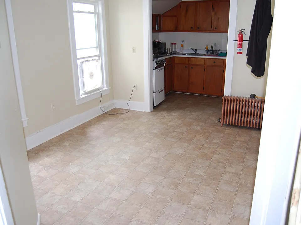 Apt 2