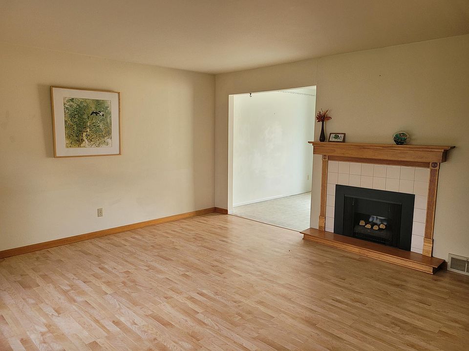 1st image of 34 Grand Canyon Dr