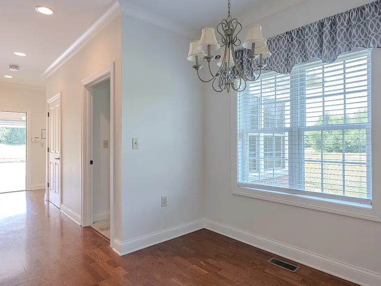 8196 Course View Dr — Photo 14