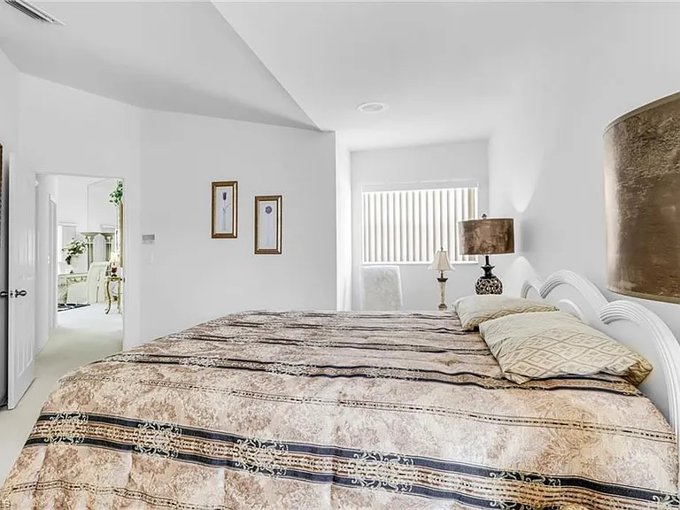 13131 Castle Harbour Dr #M3 — Photo 17