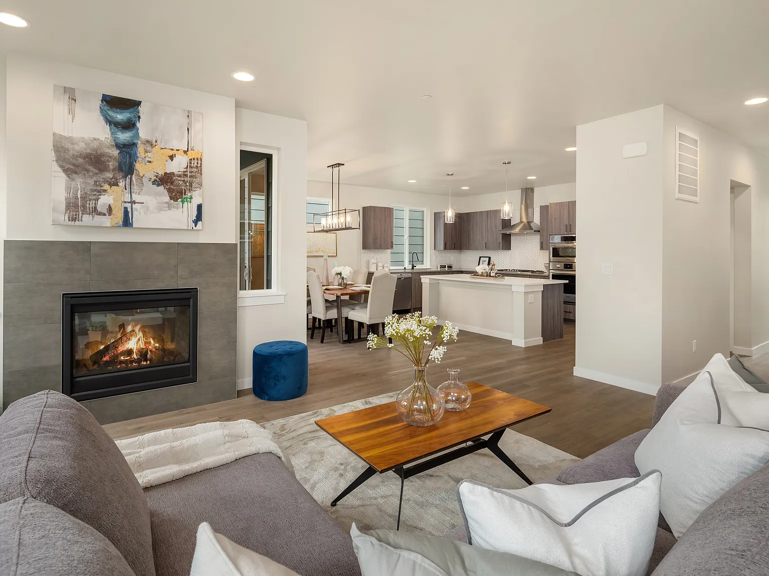 4 bed, 3.5 bath, 2664 sqft, $4,250 — Photo 3