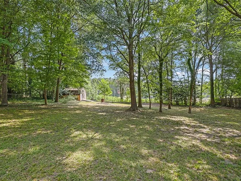2683 Ashworth Cir SW — Photo 33