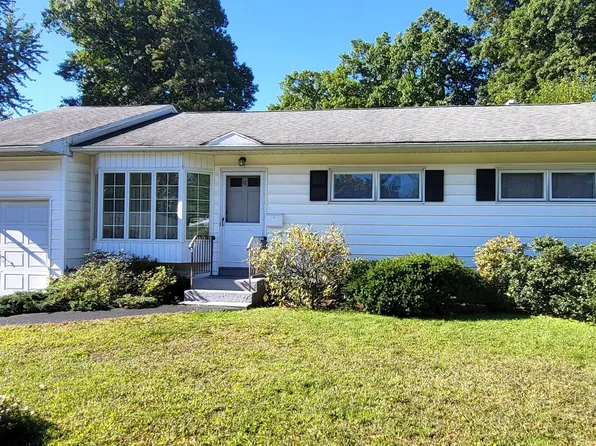 18 Tattersall Lane, Albany, NY 12205