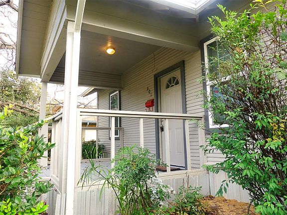 3rd image of 901 E Milam St