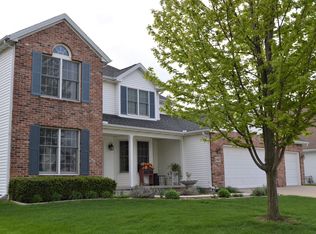 2407 Interlocken Dr, Bloomington, IL 61704