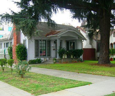 COZY ALHAMBRA HOME