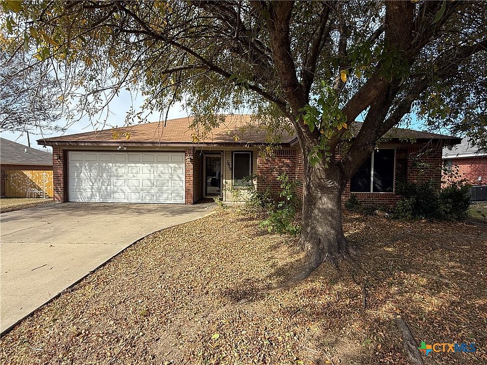 1st image of 1819 Fleetwood Dr