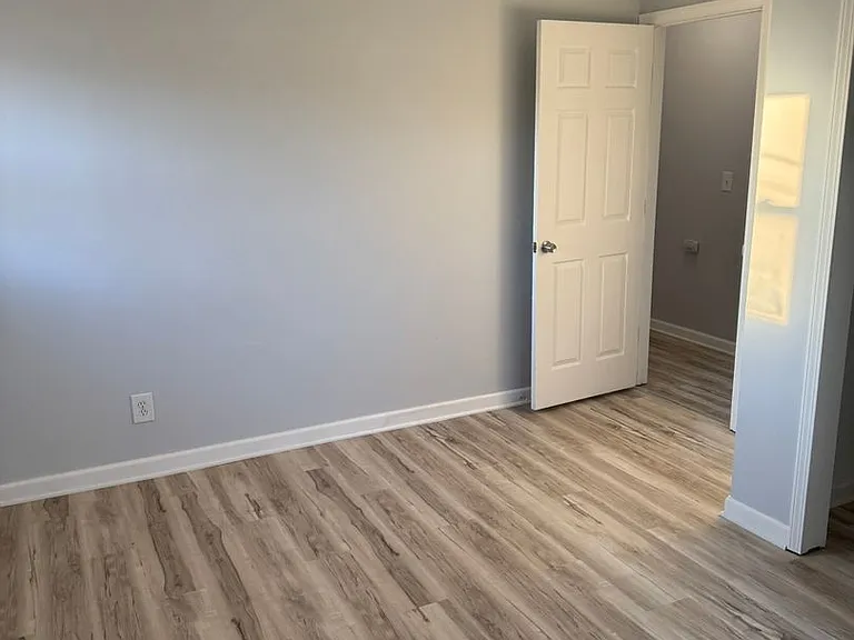 850 Saint Bartholomew Dr — Photo 27