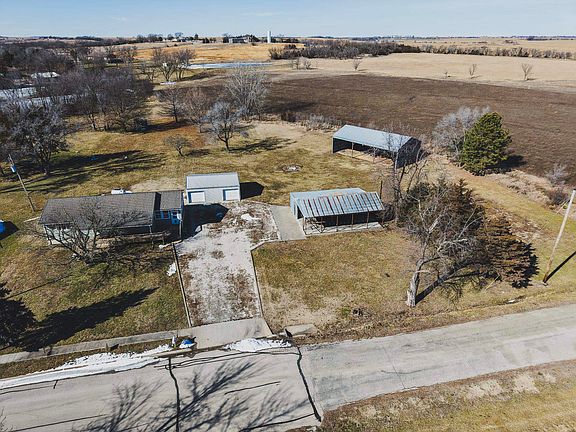 3rd image of 204 1st St