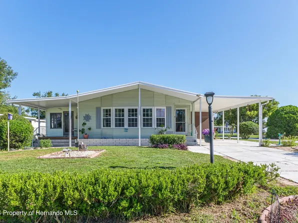 7519 Dinsmore St, Brooksville, FL 34613