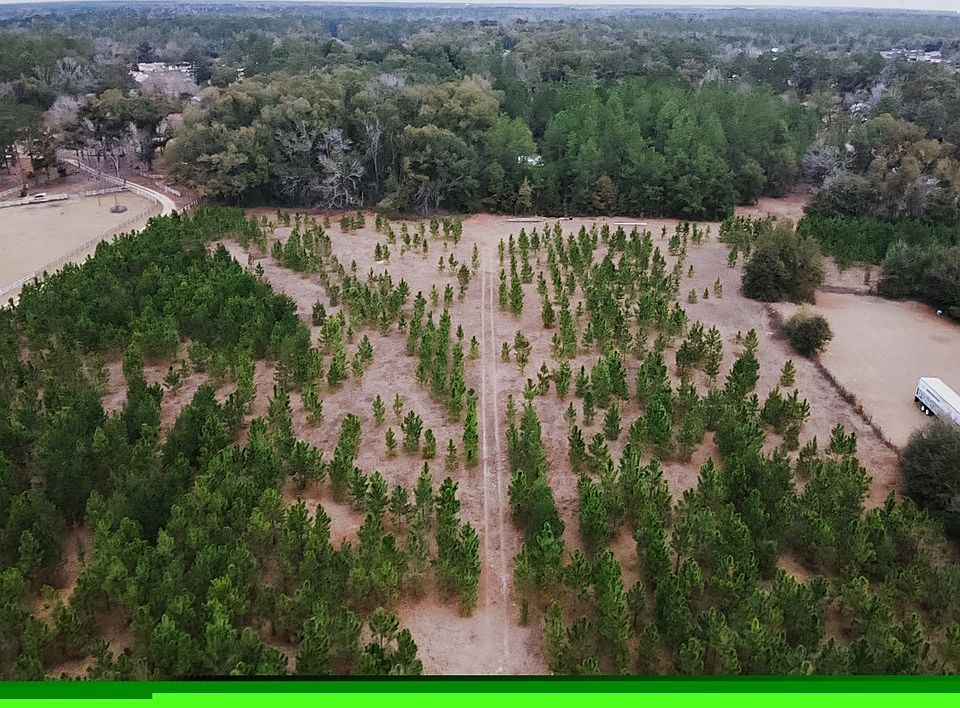 2nd image of 157 Country Club Rd