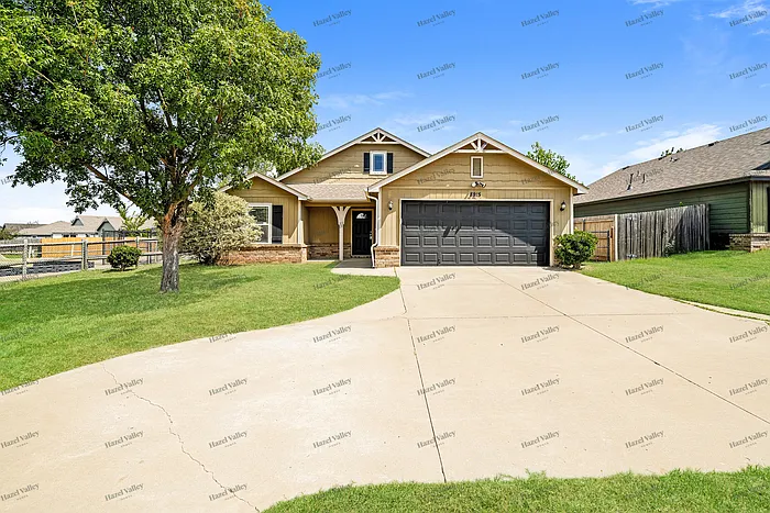 3 bed, 2.0 bath, 1574 sqft, $1,895 — Photo 1
