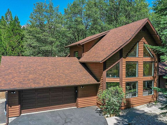 2nd image of 424 Lotus Ln