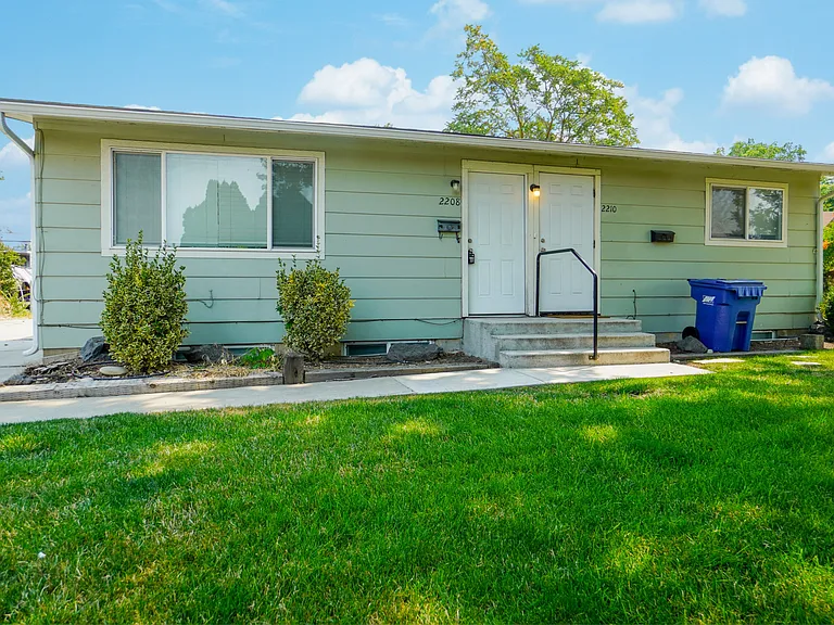 2208 S Owyhee St — Photo 4
