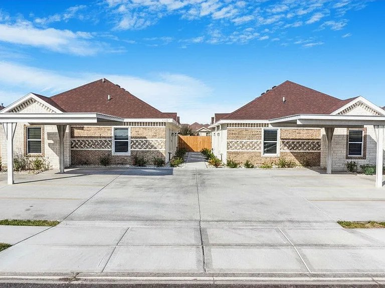 3307 Aurora Ln #A — Photo 1