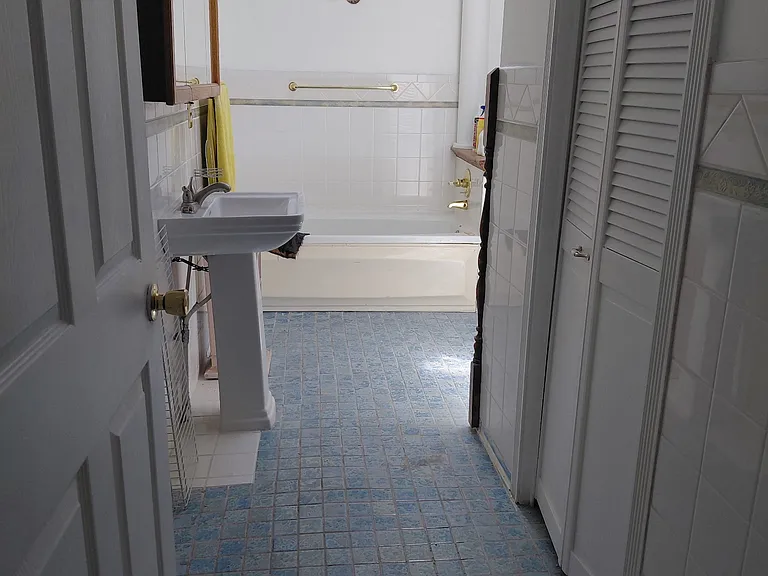 404 W Sample St — Photo 9