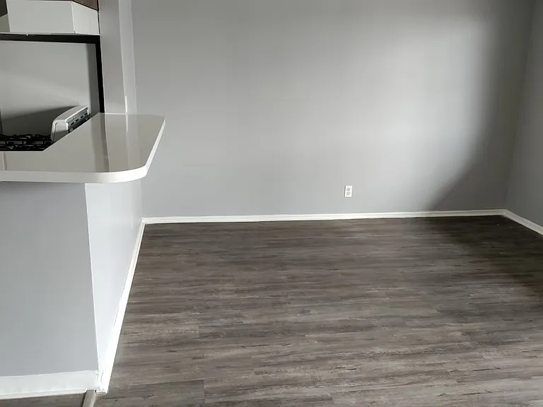 1765 Cedar Ave #10Q — Photo 2