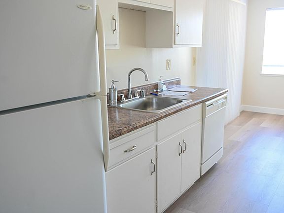 2nd image of 1555 Alta Glen Dr APT 3