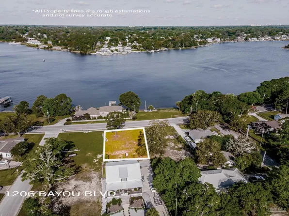 1206 Bayou Blvd, Pensacola, FL 32503