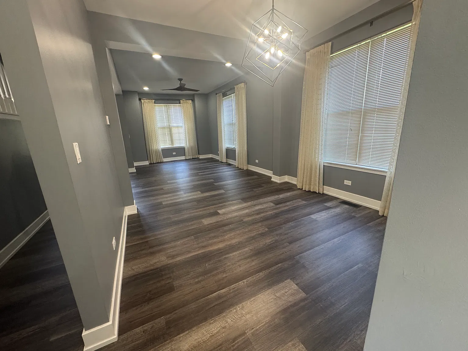 5 bed, 3.5 bath, 2584 sqft, $4,400 — Photo 2