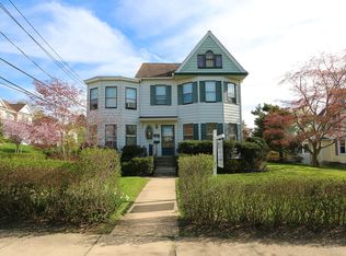 26 Burtis Ave, Oyster Bay, NY 11771