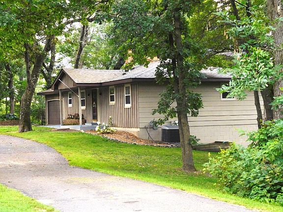 3rd image of 2735 E Rum River Dr S