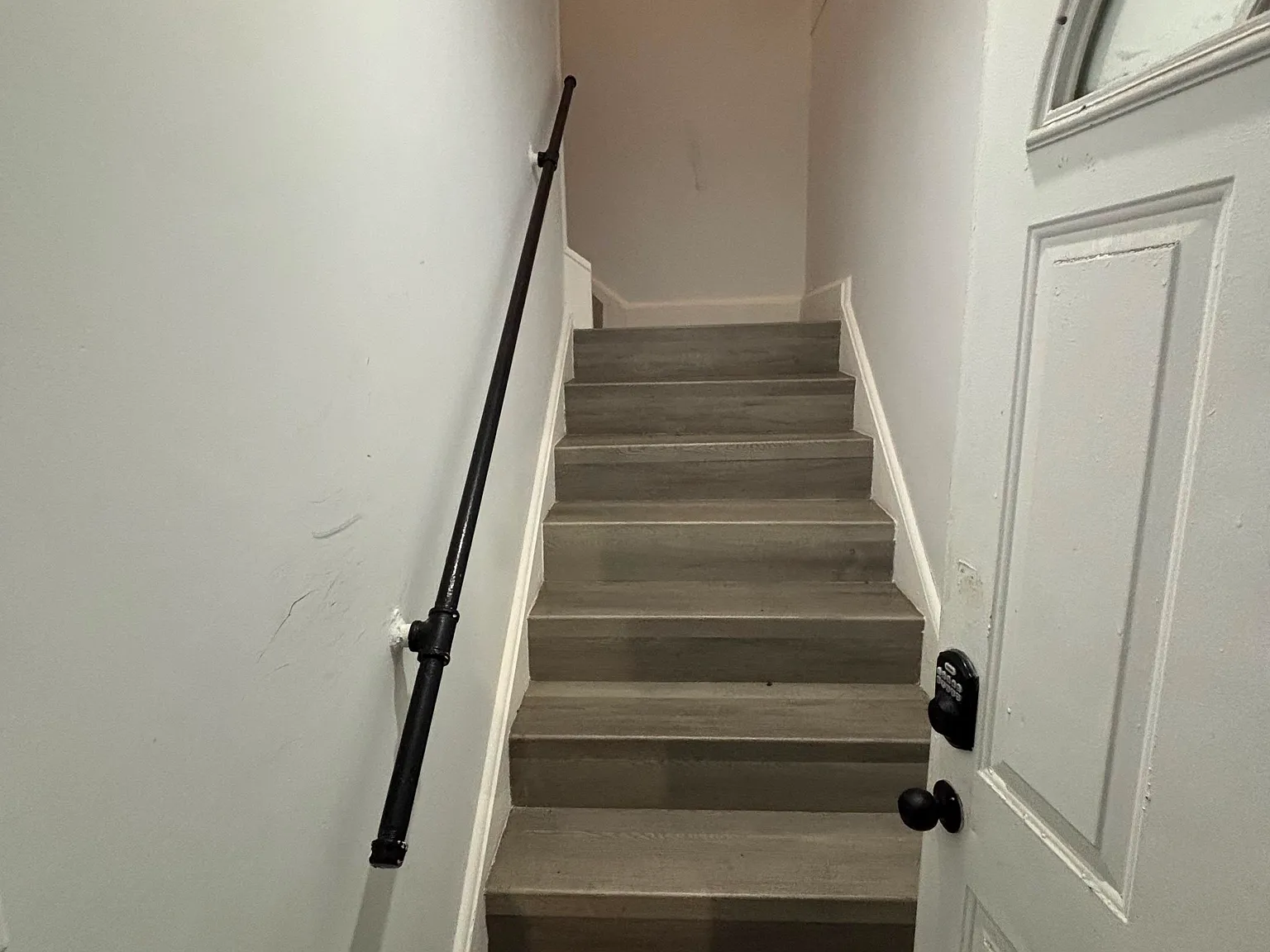 2 bed, 900 sqft, $2,500 — Photo 3