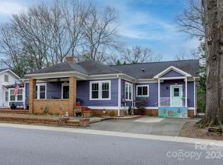 407 Walnut St, Camden, SC 29020