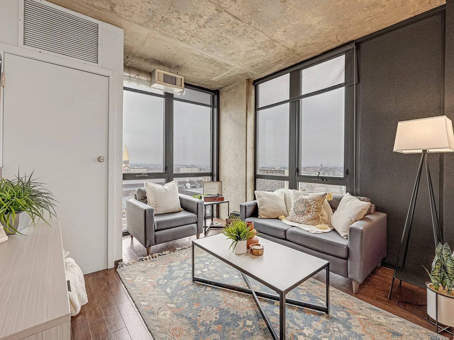 Vista Student Living- Rent by the Room — Photo 3