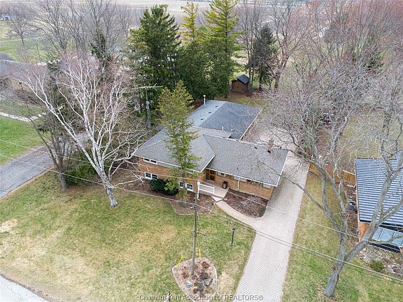 2nd image of 15 Detroit Dr