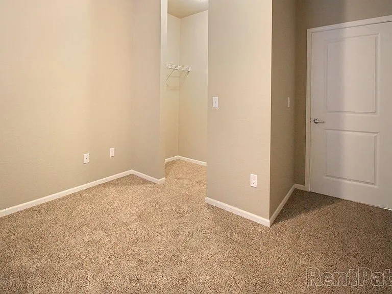 Brookledge Apartments — Photo 25