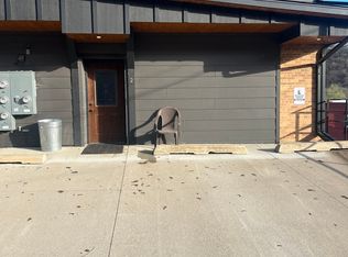 50 N 3rd St UNIT 1, Lansing, IA 52151