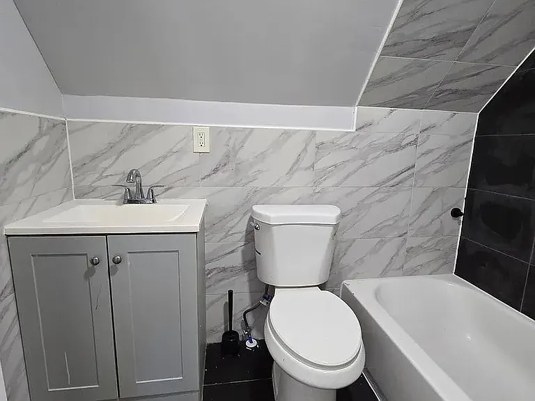 20 Wade St #3A — Photo 3