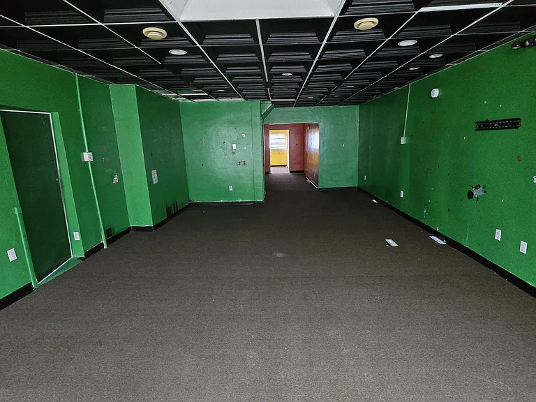 1902 Brownsville Rd #1 — Photo 5
