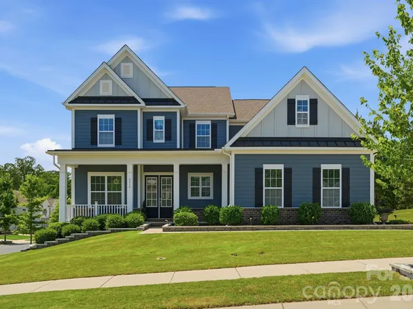 2498 Creekview Dr, Waxhaw, NC 28173