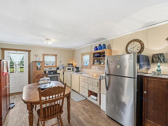 2nd image of 4618 Sherri Ln