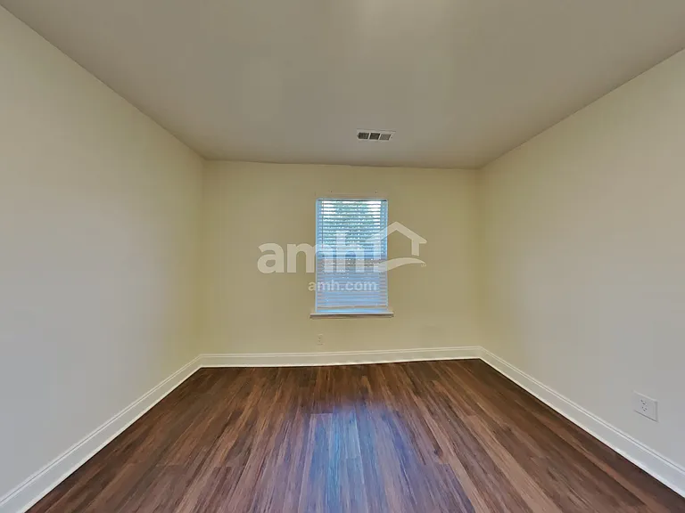 130 Marin Dr — Photo 23