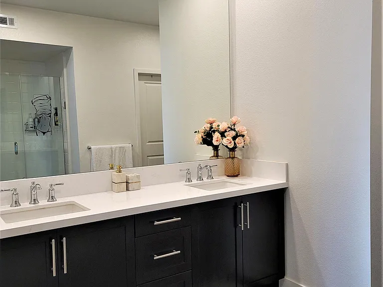 2820 Wagon Wheel Rd #402 — Photo 22