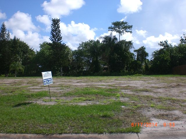 1st image of 1749 SE Vesthaven Ct