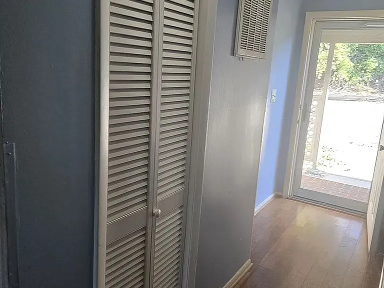 3046 Laurel Springs Dr — Photo 33