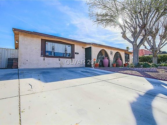 3rd image of 3081 Liberty Cir S
