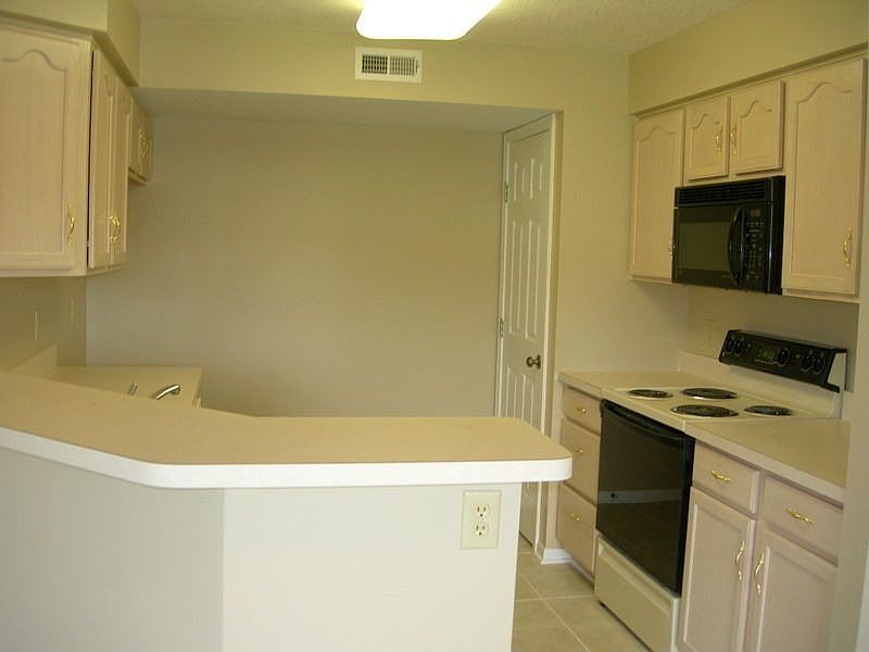 2nd image of 4339 N Shore Dr