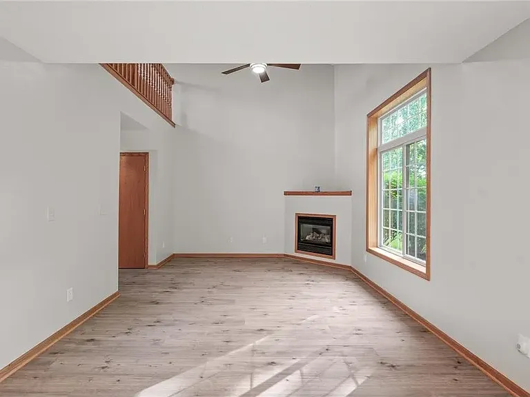 13784 Rose Dr — Photo 3