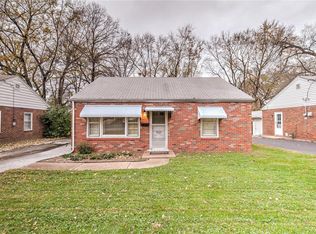 1045 N New Florissant Rd, Florissant, MO 63031